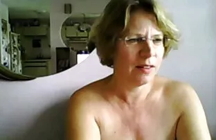 العريس وصديقه في نفس الوقت ضجيجا العروس افلام جنسية اجنبية على الحمار و كس