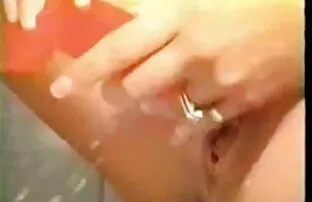 صديقها يسحب الحمار من العصير سمراء في جوارب اسماء افلام اجنبيه جنسيه على الديك