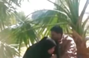 الشباب والمولدين تمتص ديك جاره و قد الثلاثي لقطات جنسيه من افلام اجنبيه معه