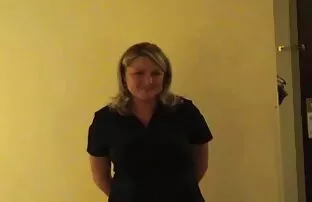 لها سيقان طويلة, العودة إلى الكاميرا و جلس افلام اجنبيه جنسيه مترجمه كس على دسار