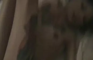 ثلاثة مثليات ربت بعضها البعض القبعات مع مشاهد جنسيه من افلام اجنبيه شفرات على شريط