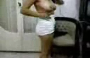 شابة سمراء المصات و يجلس على الديك افلام جنسيه اجنبيه عربيه