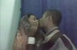 الوشم مقاطع اجنبيه جنسيه عشاق التدخين والضغط لها تمتد حفرة على دسار كبيرة