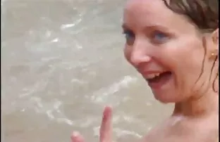 جعلت الحب مع اثنين من السمراوات جميلة في جوارب بيضاء افلام اجنبية جنسية مترجمة و cums في لوس