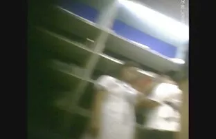 رجل الملاعين فتاة شقراء تبلغ من العمر أربعين عاما في فيديوهات جنسية اجنبية جوارب في غرفة نومها