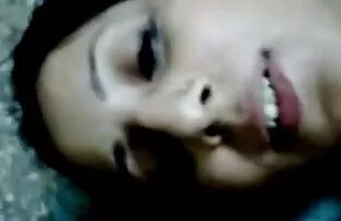فتاة افلام جنسية اجنبية للكبار يظهر كبير الثدي على شرفة